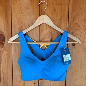 NWT Brooks Dare V Neck Run Bra